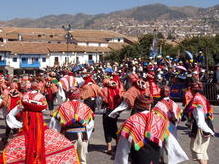 Folklore-Auftakt zum Inti Raymi Fest in Cusco