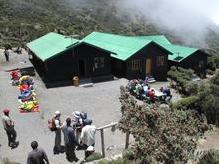 Die Saddle Hut auf 3.570 Meter am Mt. Meru