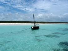 Indischer Ozean mit Traumstrand an der Nordküste Zanzibars