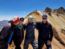 auf dem Aussichtsgrad des Farbigen Tunupa (5150 m)