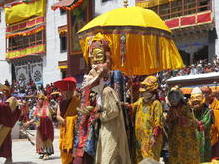 Klosterfestival in Hemis (17. Jh., Rotmützenorden)