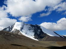 Kang Yatse II (6.400 m) vom Kongmaru La (5.260 m)