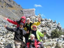 Unsere Gruppe mit Trekkingführer auf dem Salkantay Pass